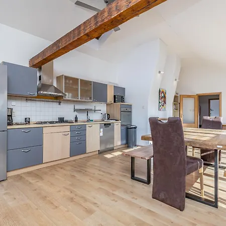 Navratilova Apartman *